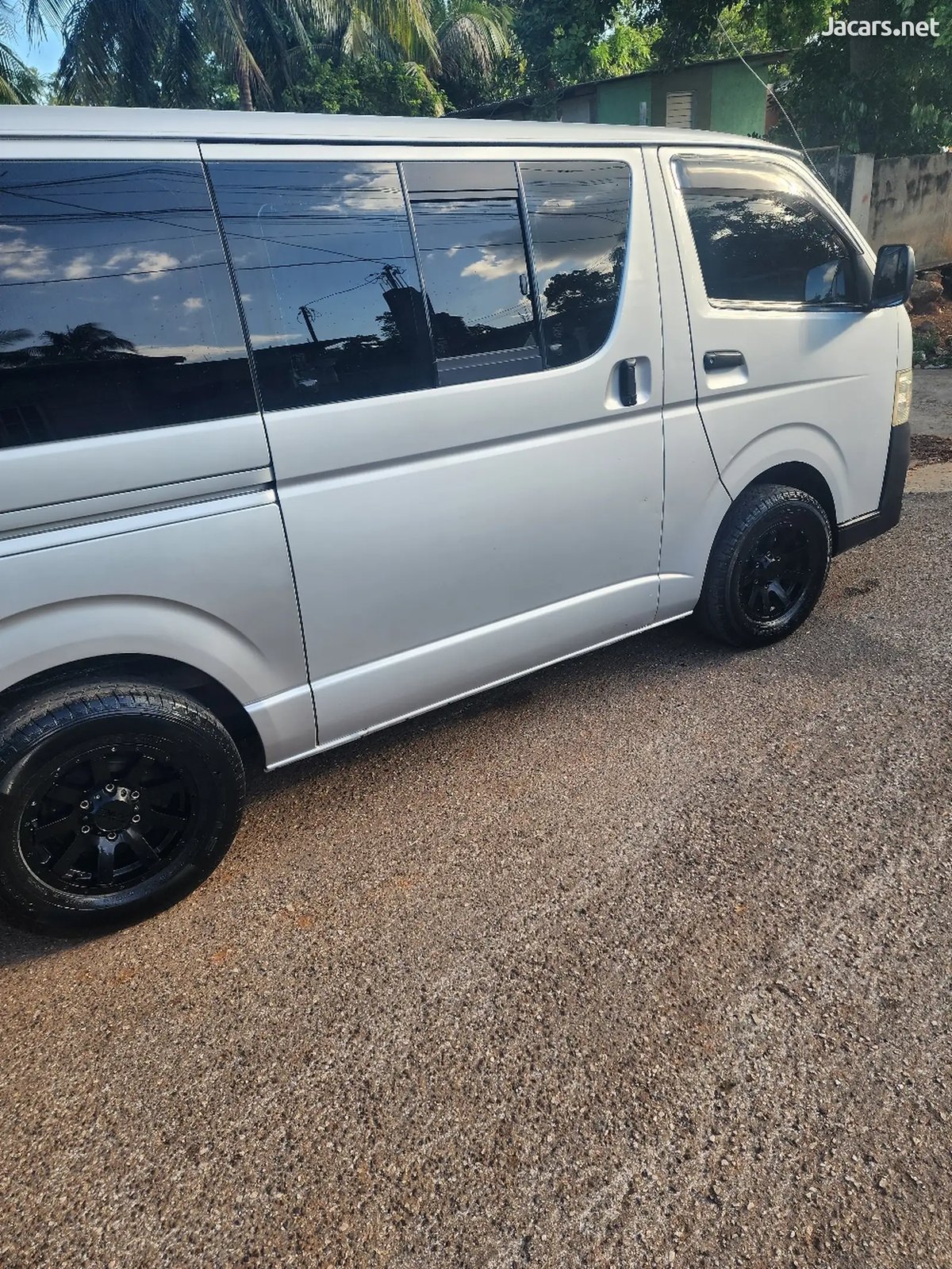 2013 TOYOTA Hiace