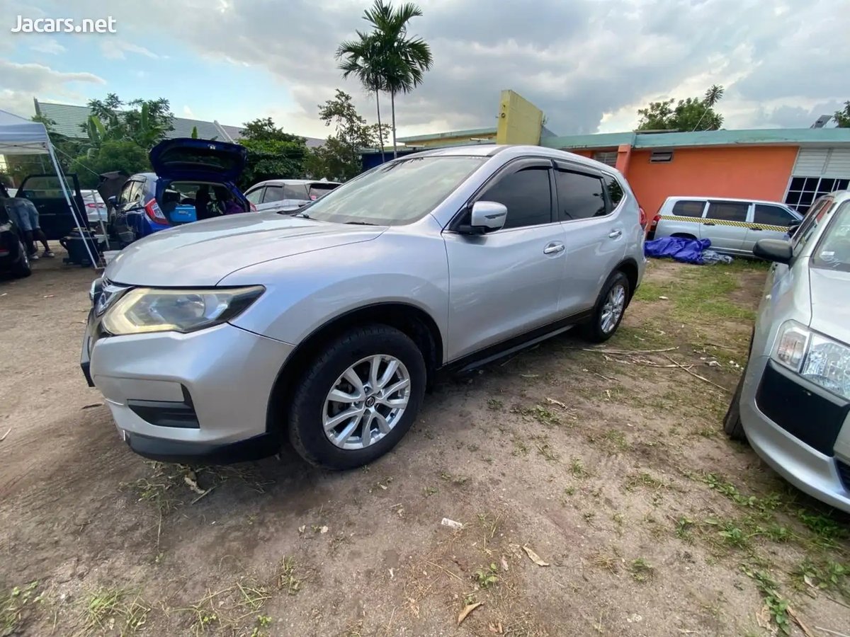 2019 NISSAN X-Trail