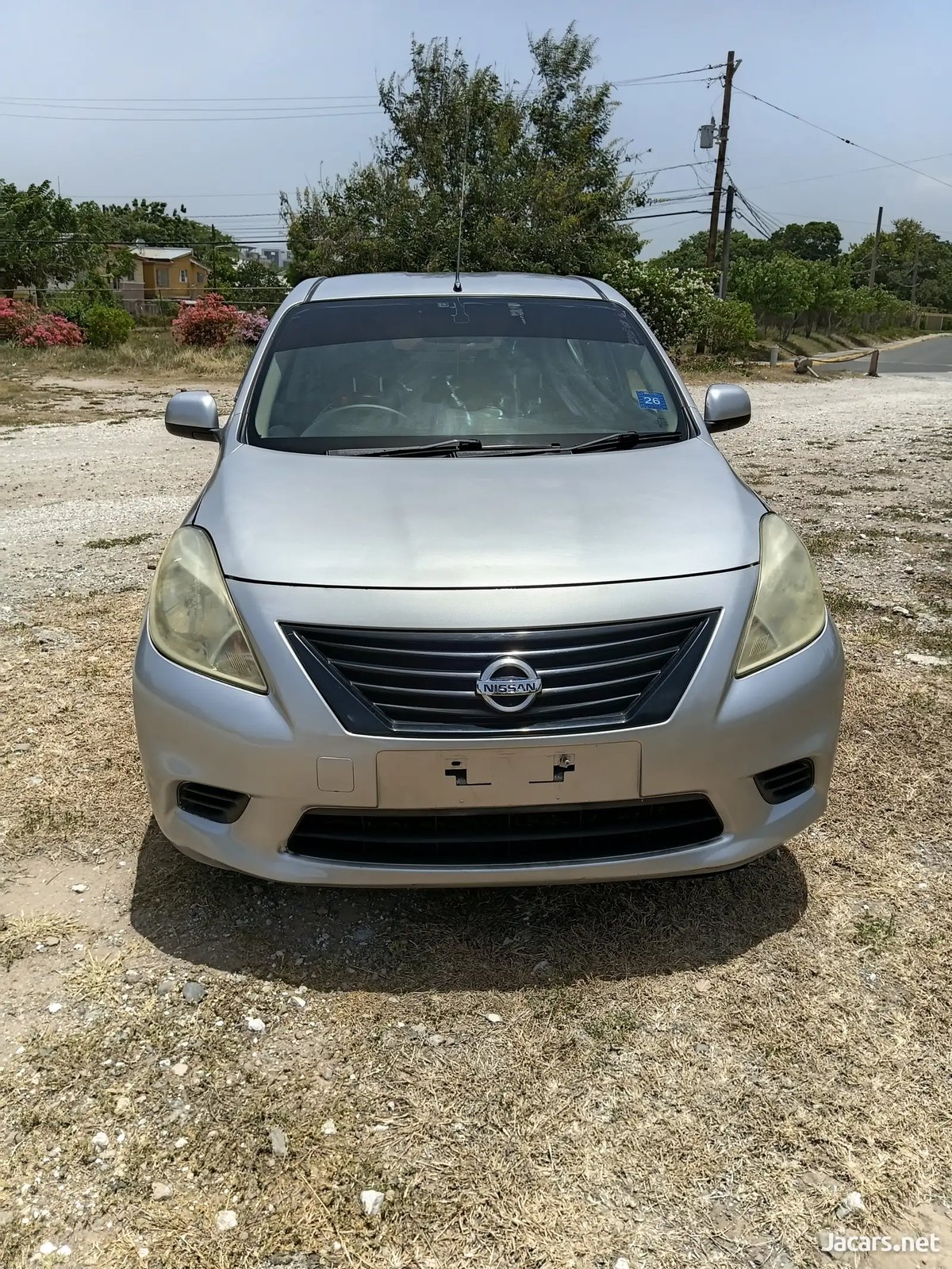 2015 NISSAN Latio