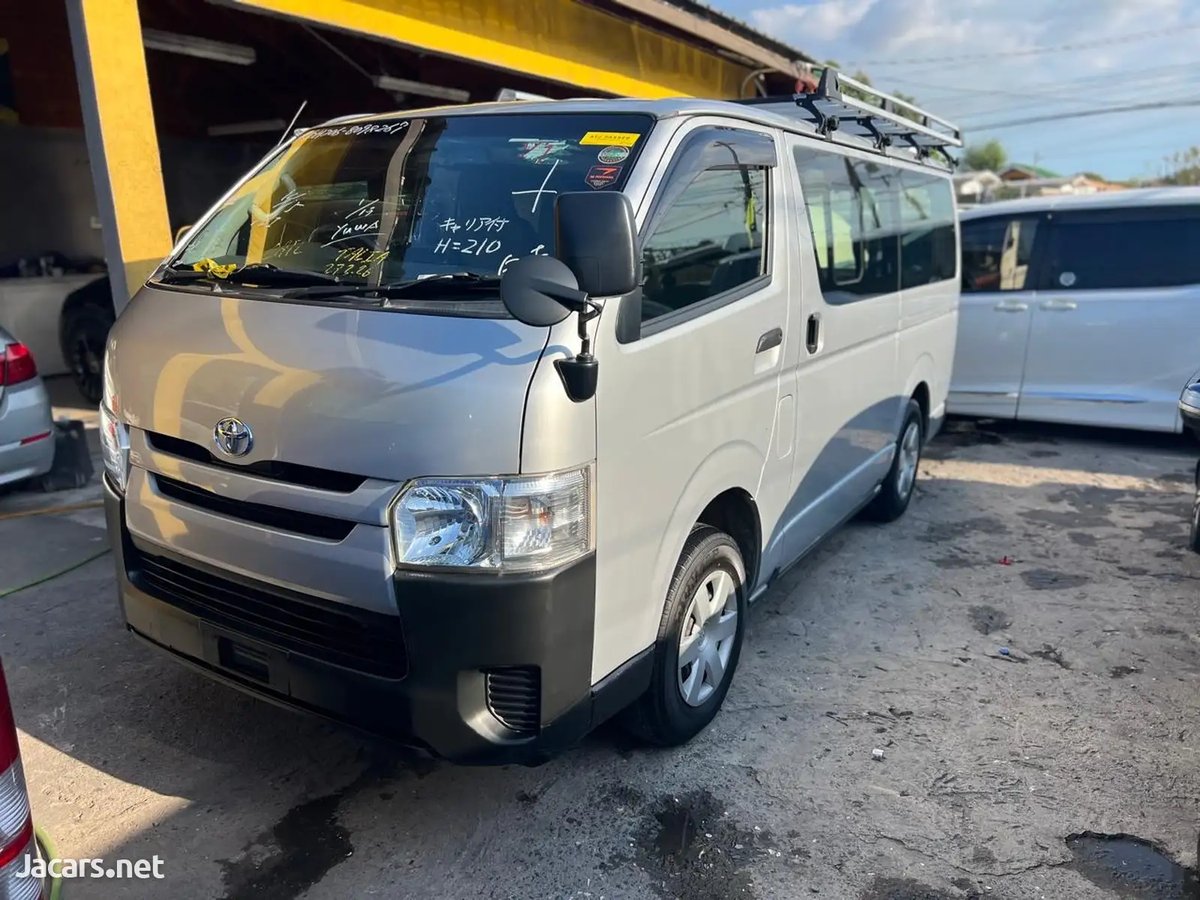 2016 TOYOTA Hiace