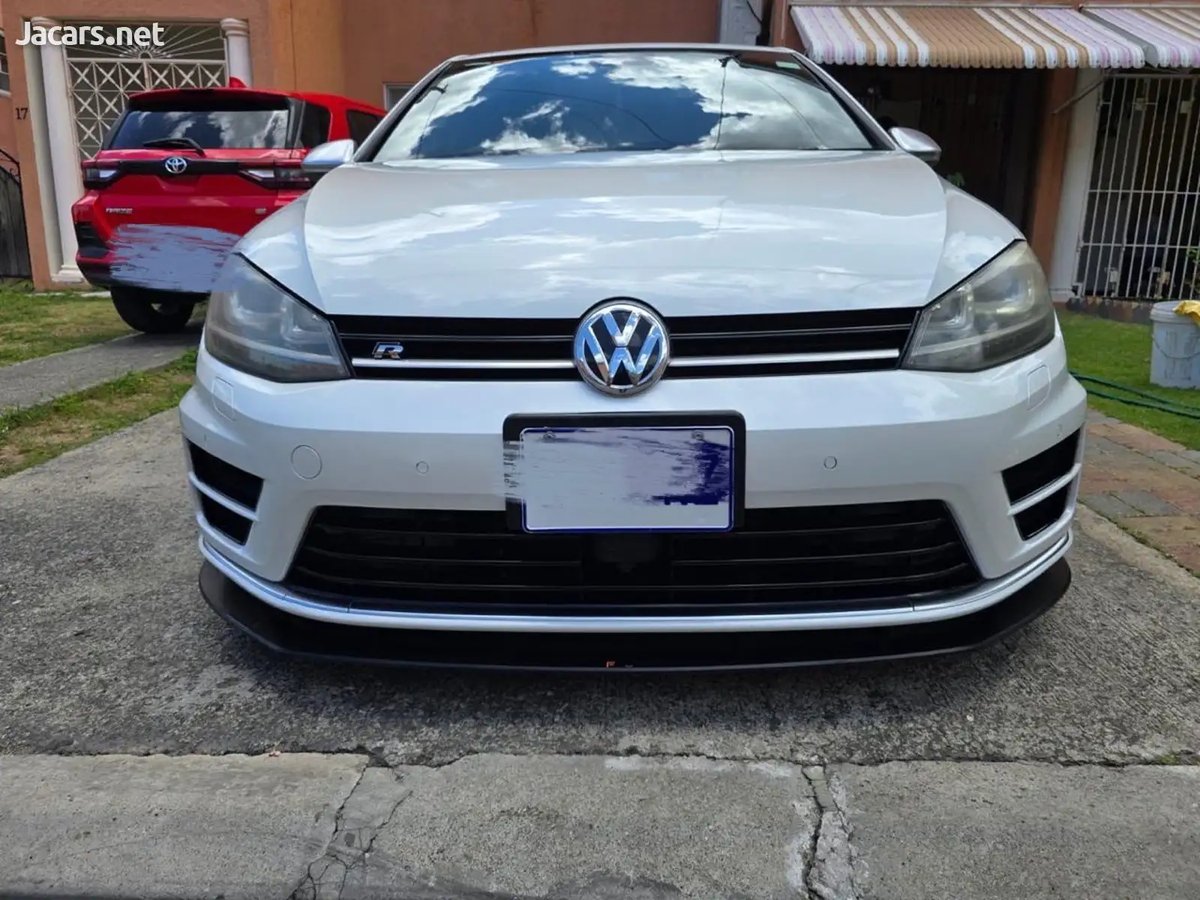 2016 VOLKSWAGEN Golf