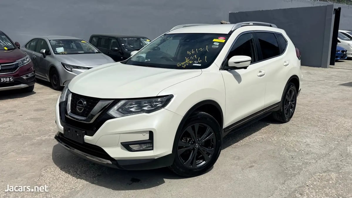 2021 NISSAN X-Trail