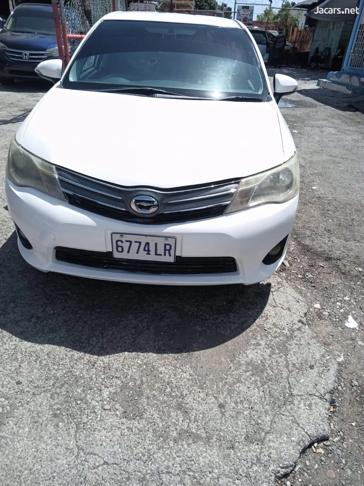 2013 TOYOTA Axio