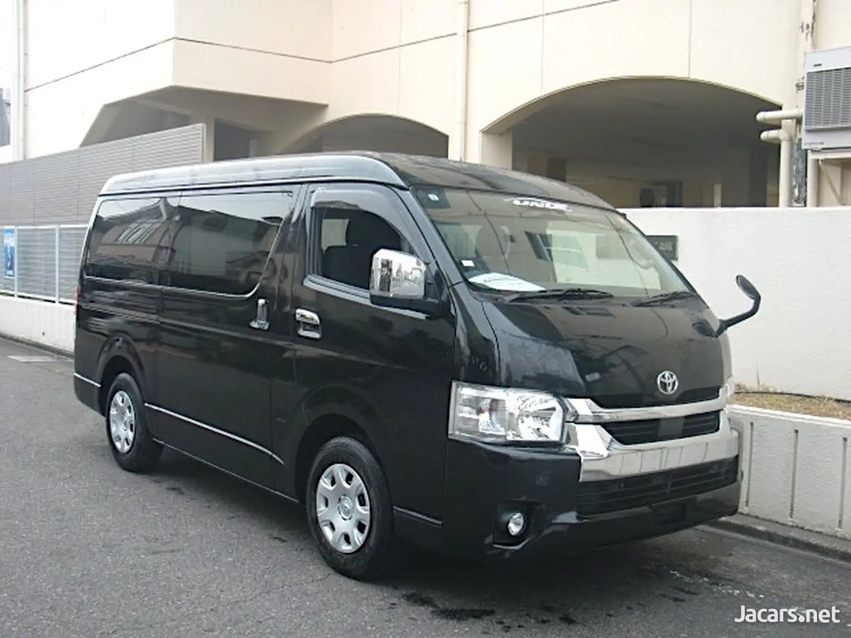 2020 TOYOTA hiace