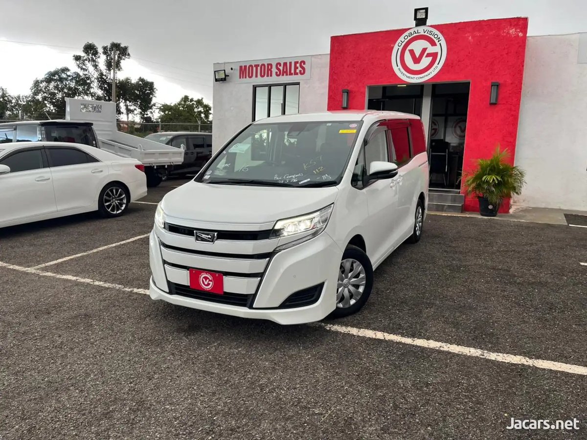 2019 TOYOTA Noah