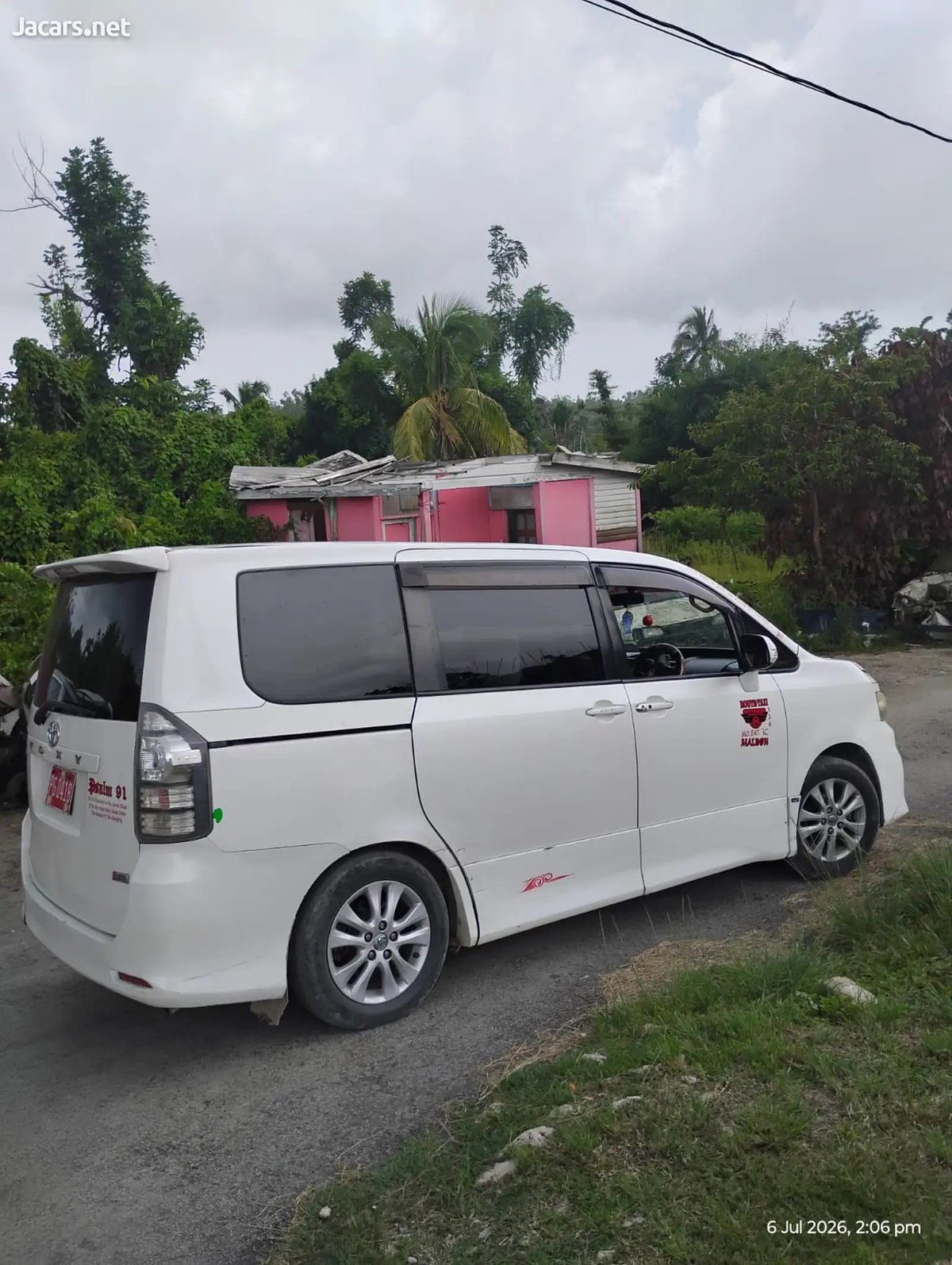 2011 TOYOTA Voxy