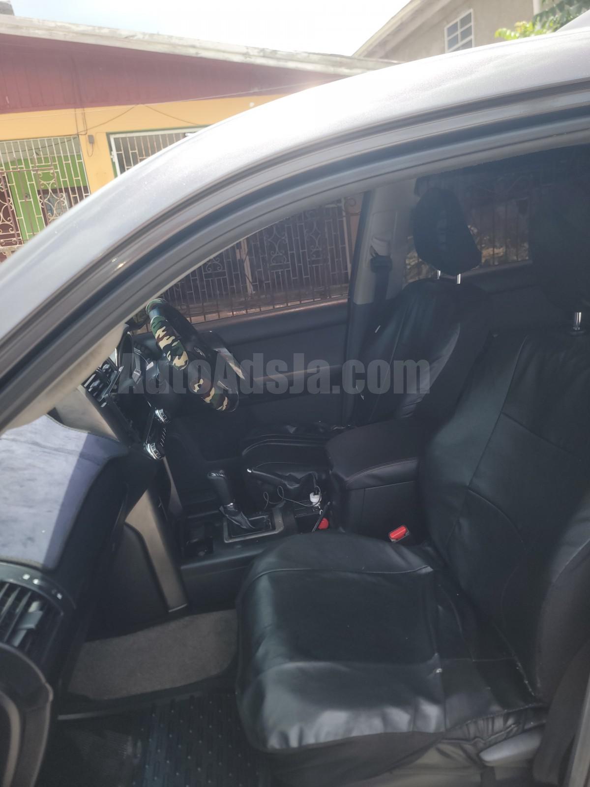2012 TOYOTA LAND CRUISER PRADO