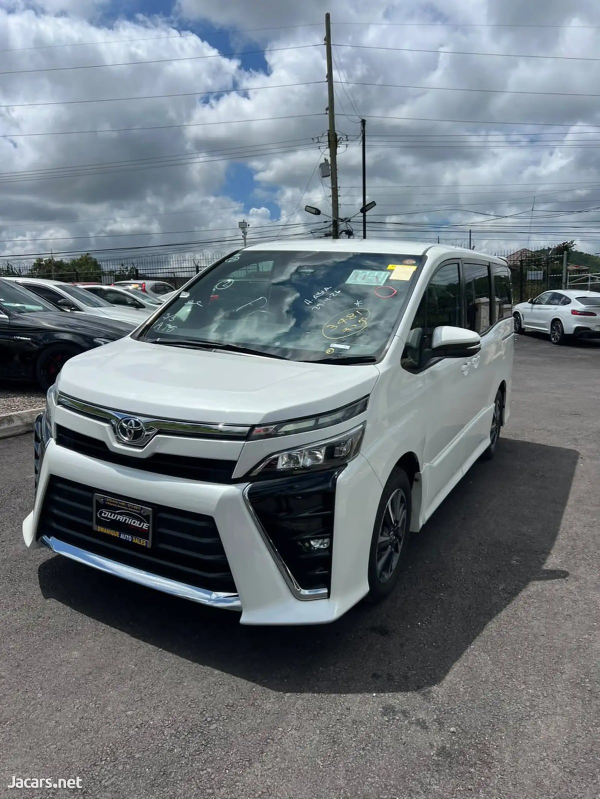 2021 TOYOTA Voxy