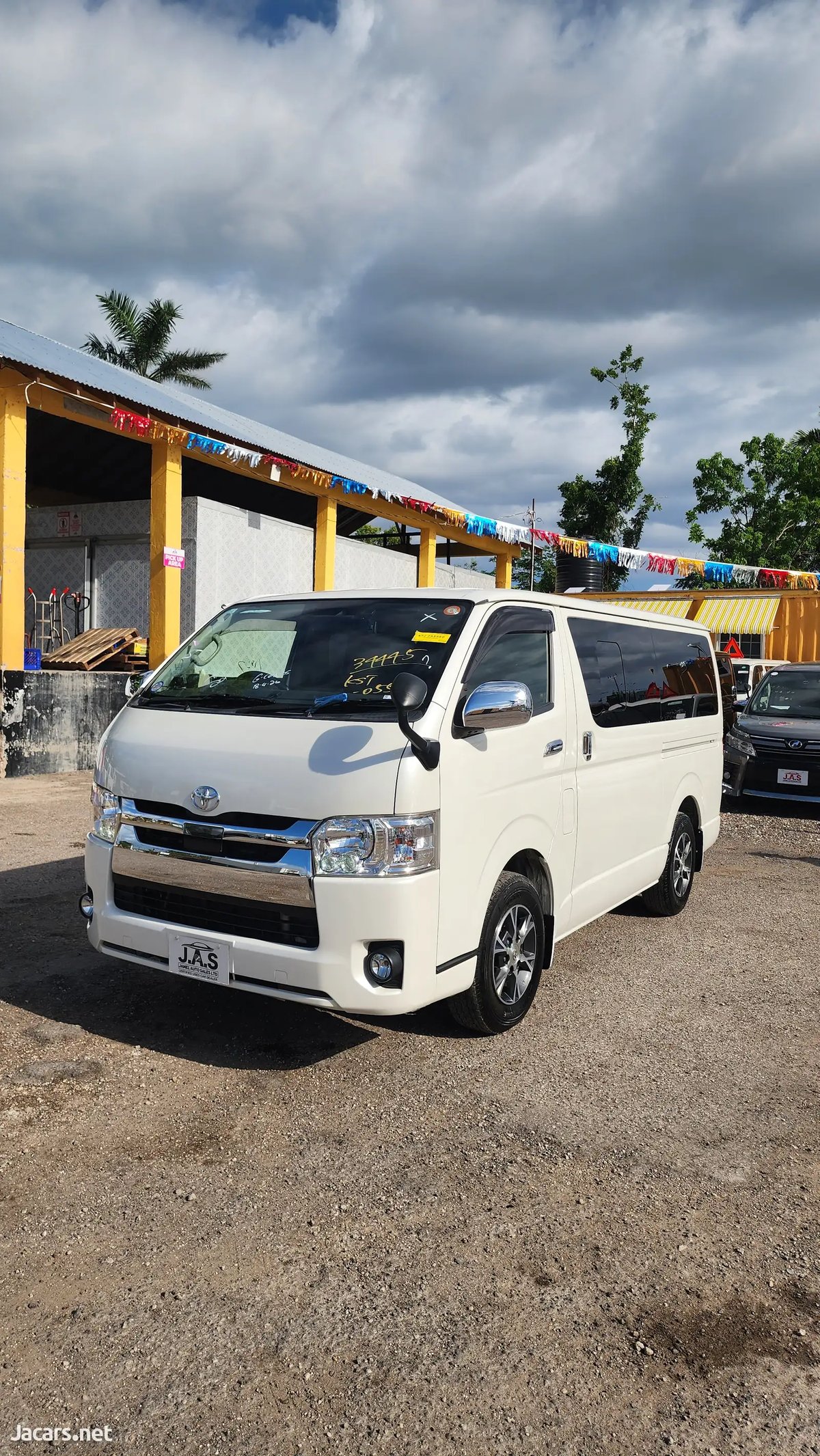 2019 TOYOTA Hiace