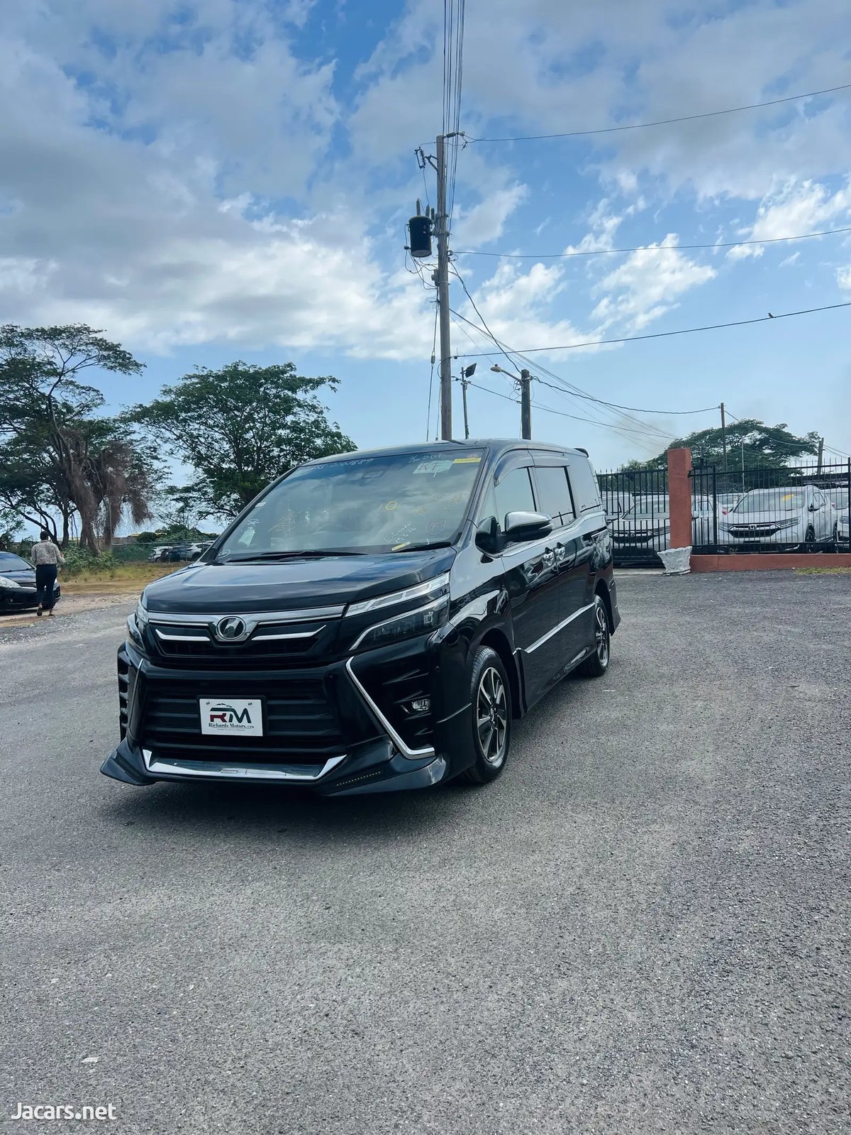 2018 TOYOTA Voxy