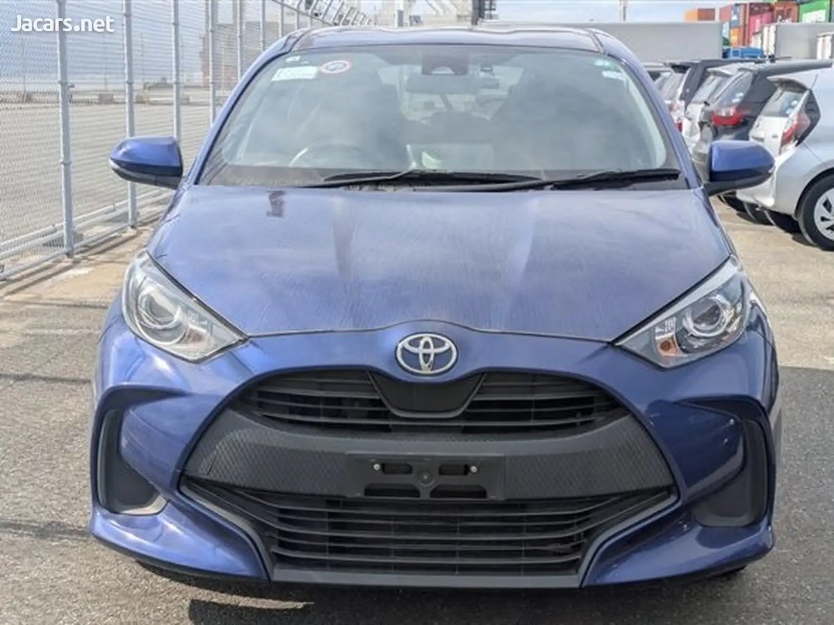 2022 TOYOTA Yaris