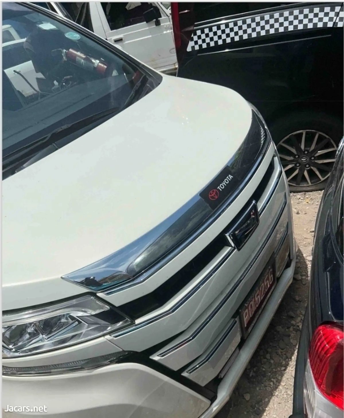 2019 TOYOTA Noah