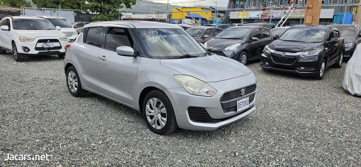 2019 SUZUKI Swift