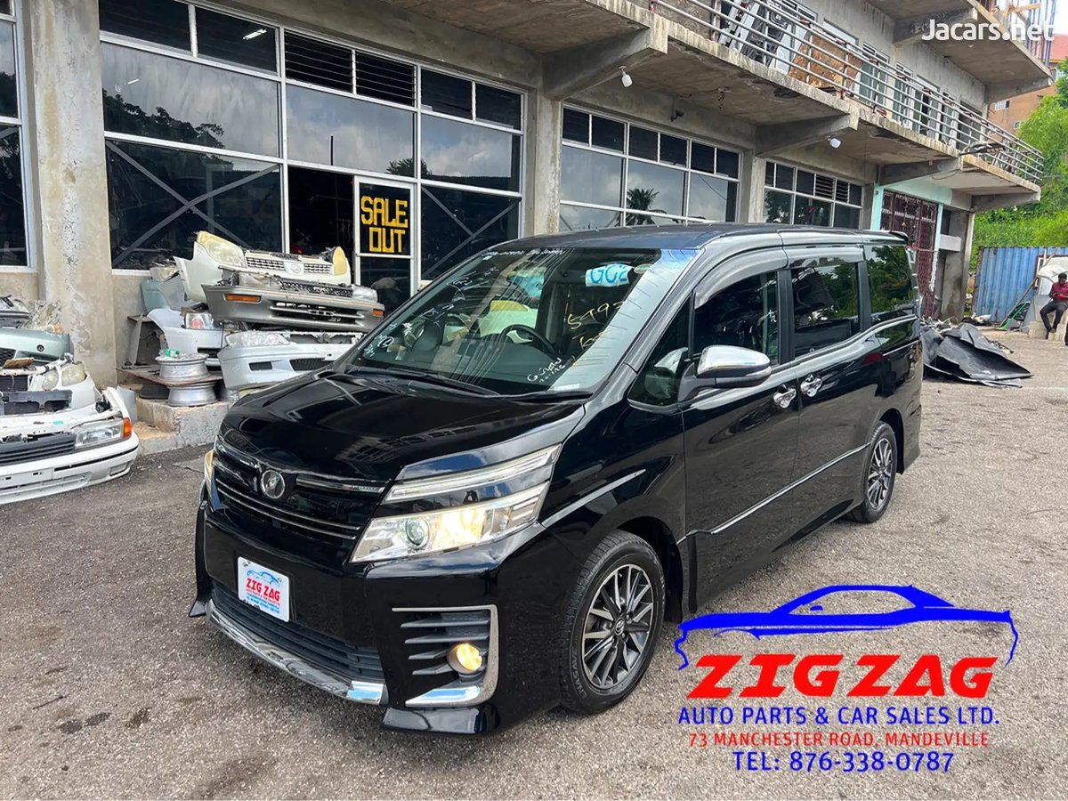 2015 TOYOTA Voxy