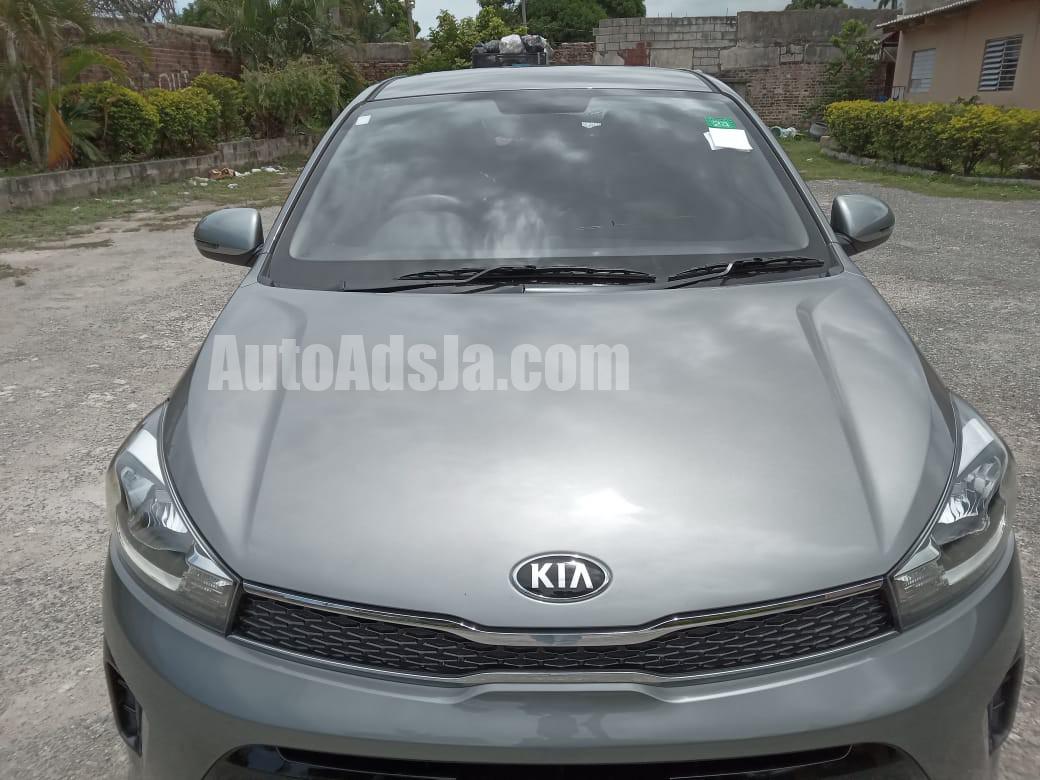 2022 KIA SOLUTO