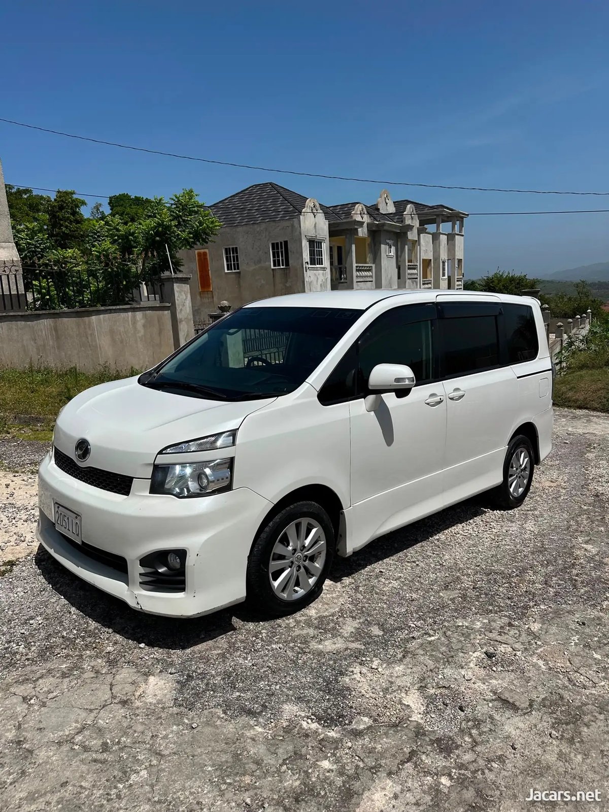 2013 TOYOTA Voxy