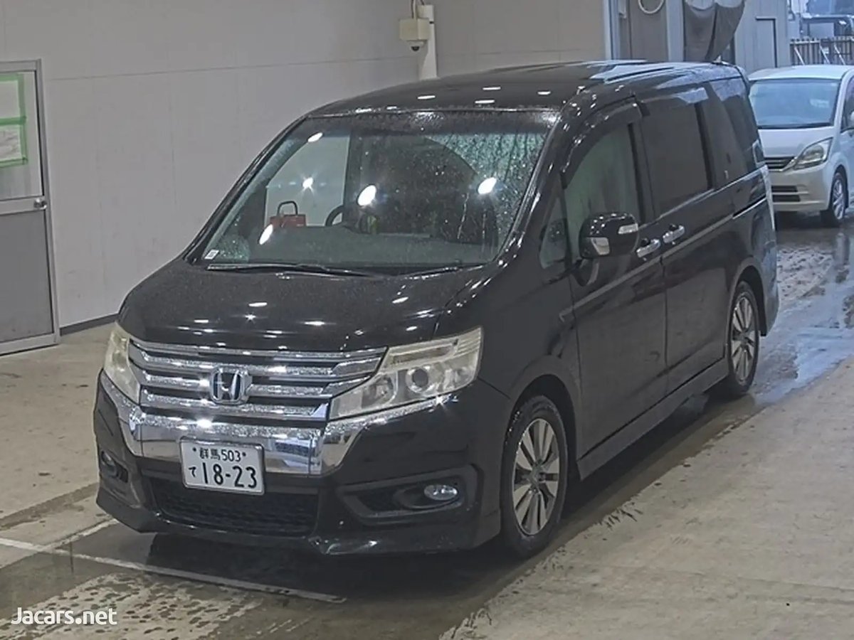 2015 HONDA Stepwgn
