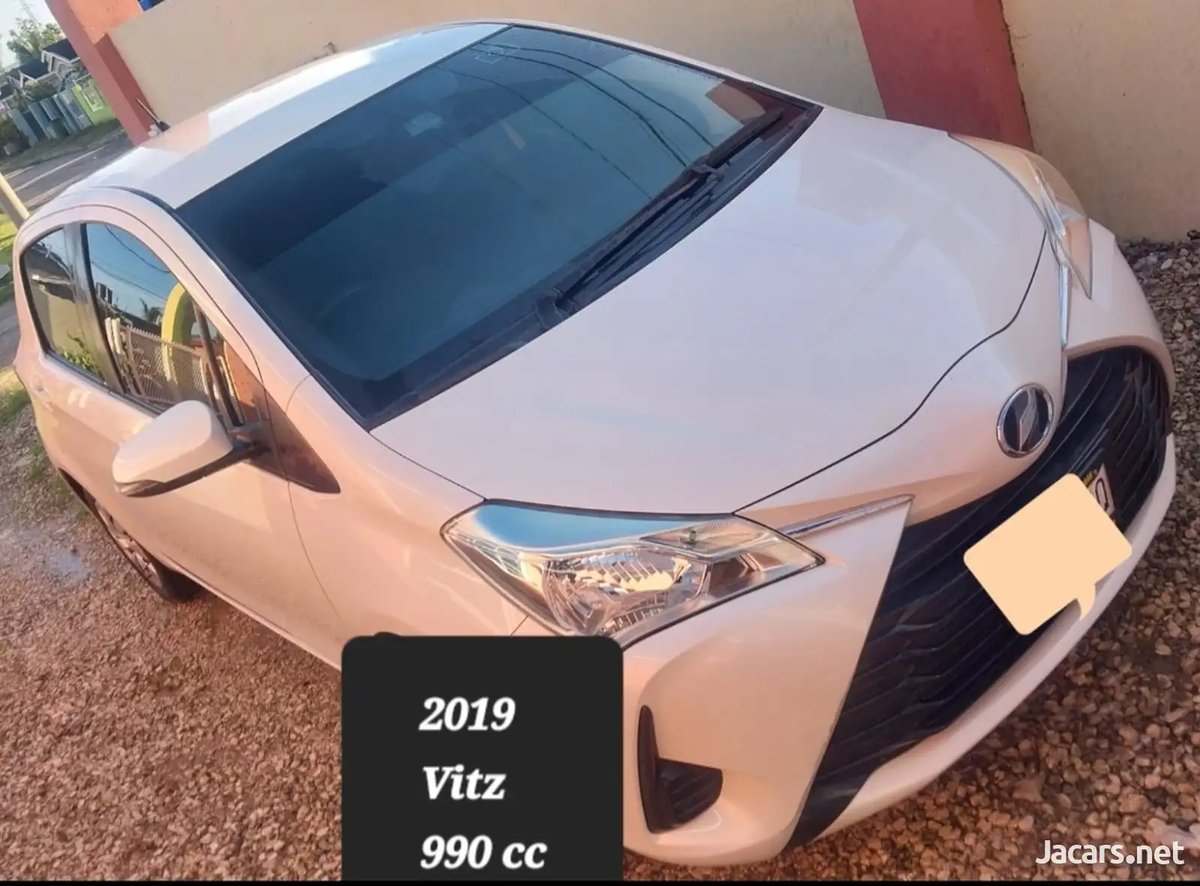 2019 TOYOTA Vitz