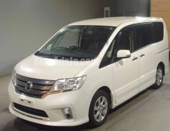 2013 NISSAN SERENA HYBRID