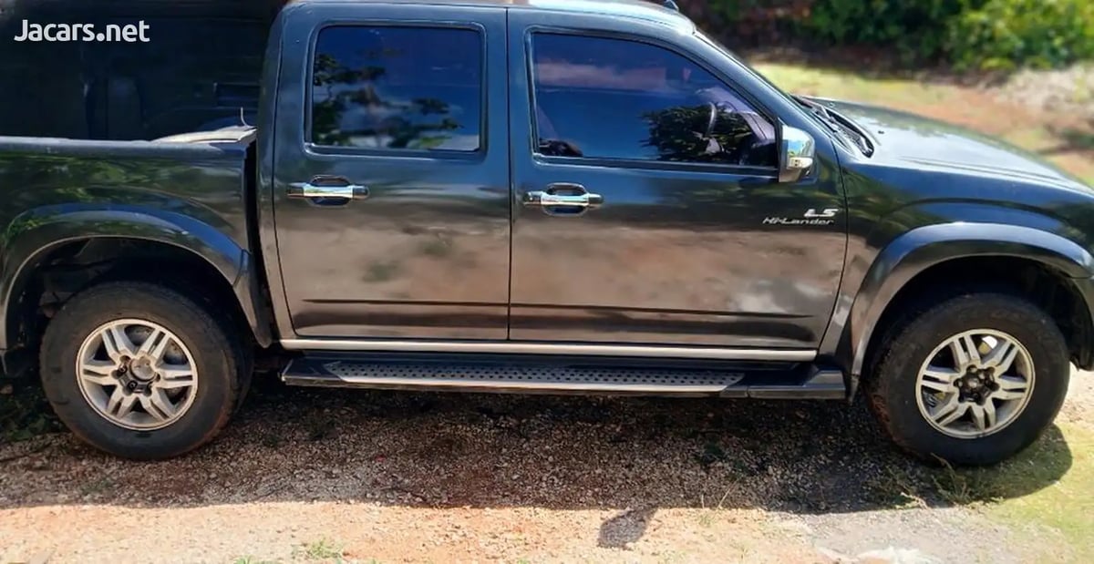 2011 ISUZU Dmax