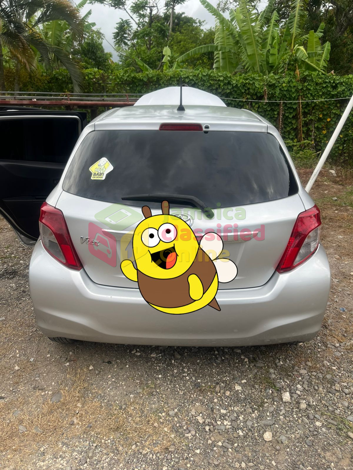 2011 TOYOTA Vitz