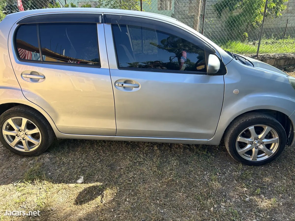 2015 TOYOTA Passo