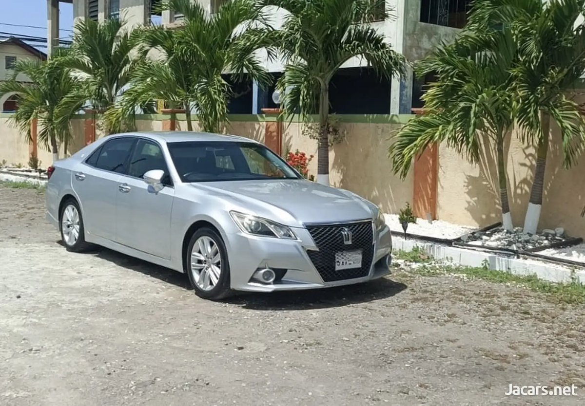 2015 TOYOTA Crown
