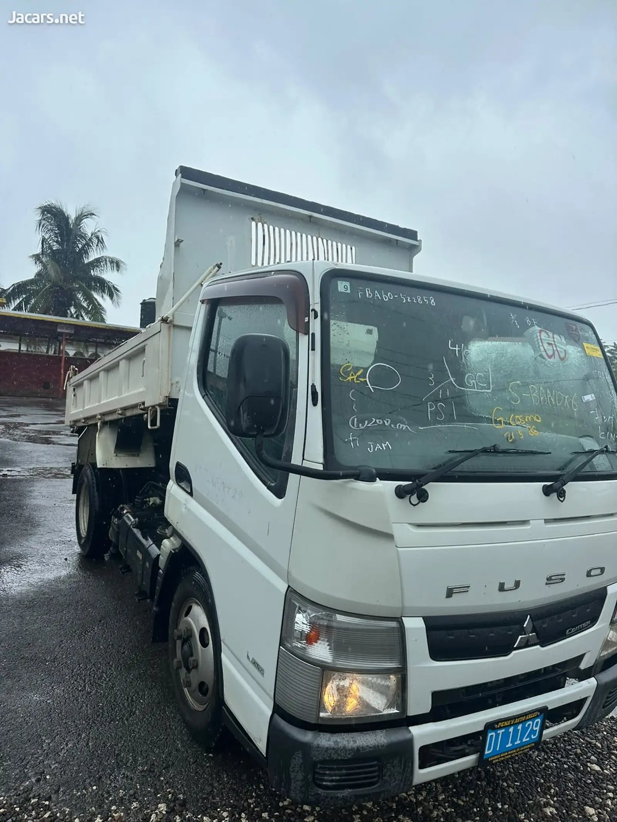 2014 MITSUBISHI Fuso