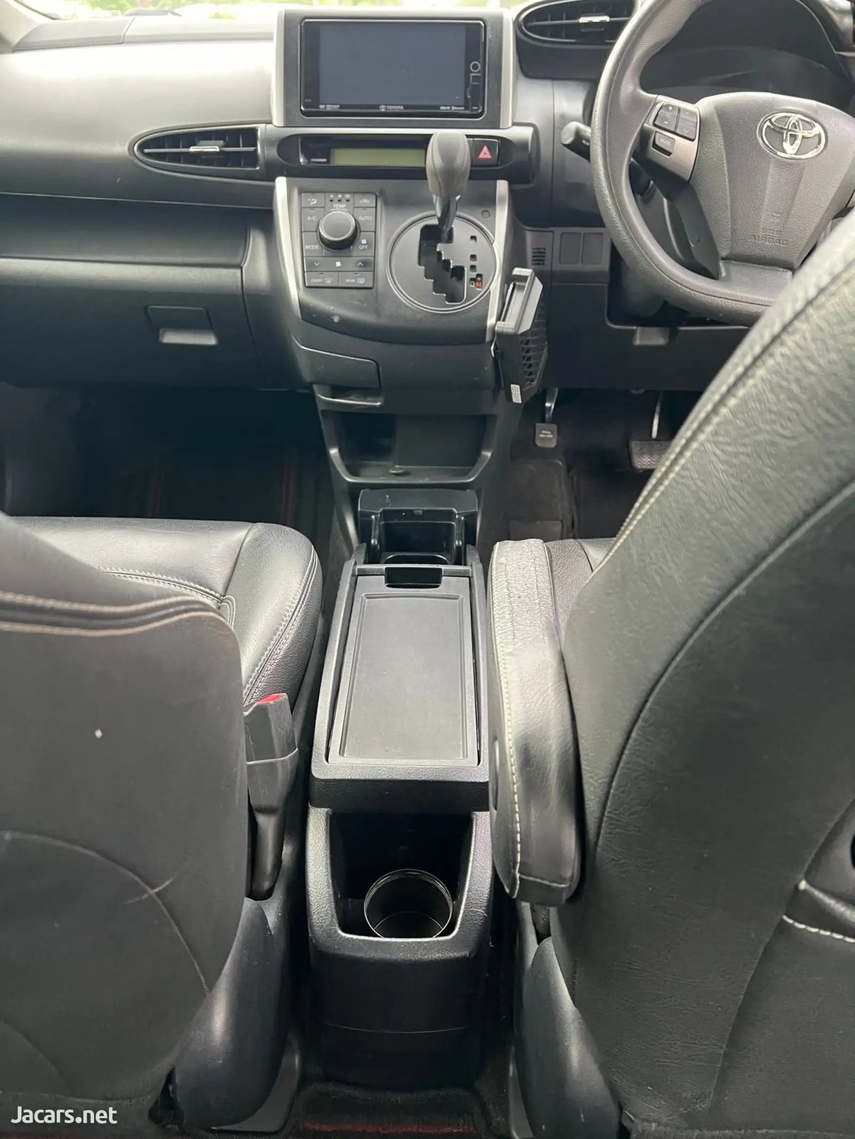 2016 TOYOTA Wish