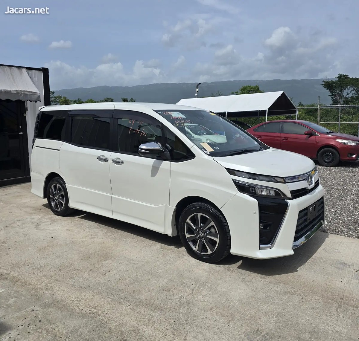 2018 TOYOTA Voxy