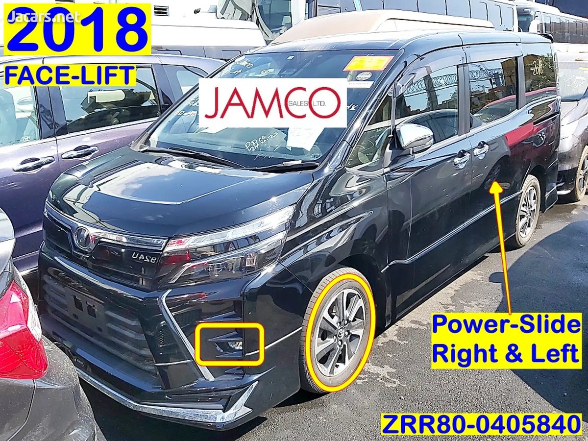 2018 TOYOTA Voxy