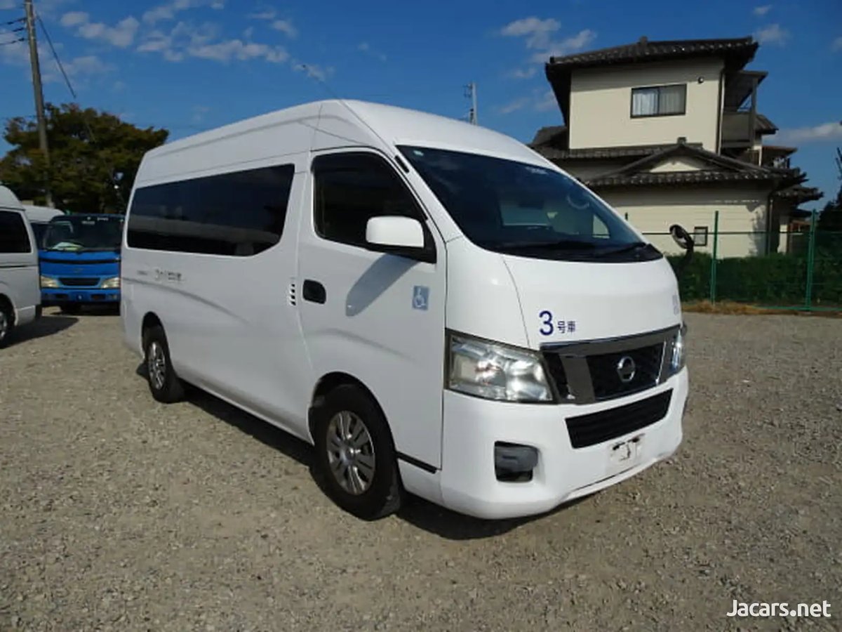 2016 NISSAN Caravan