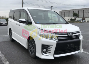 2015 TOYOTA Voxy