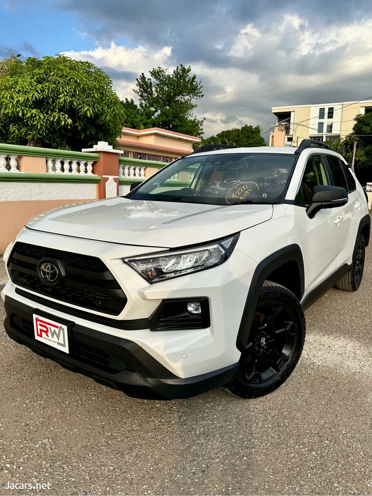 2024 TOYOTA RAV4