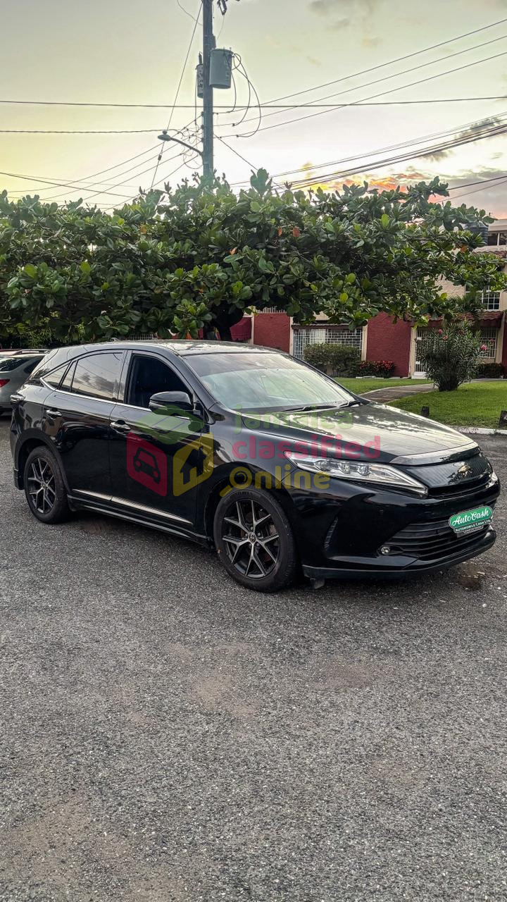 2020 TOYOTA Harrier