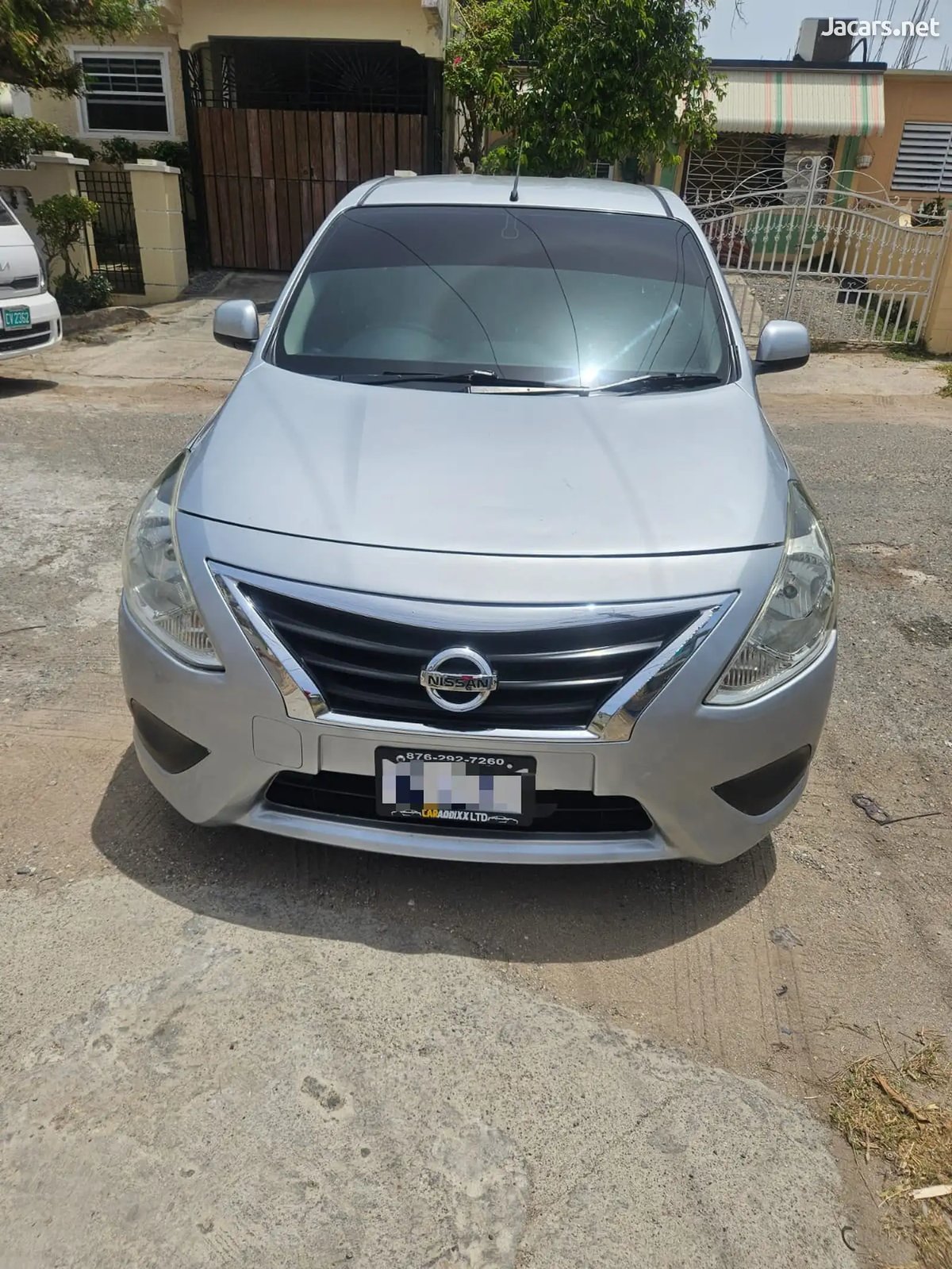 2016 NISSAN Latio
