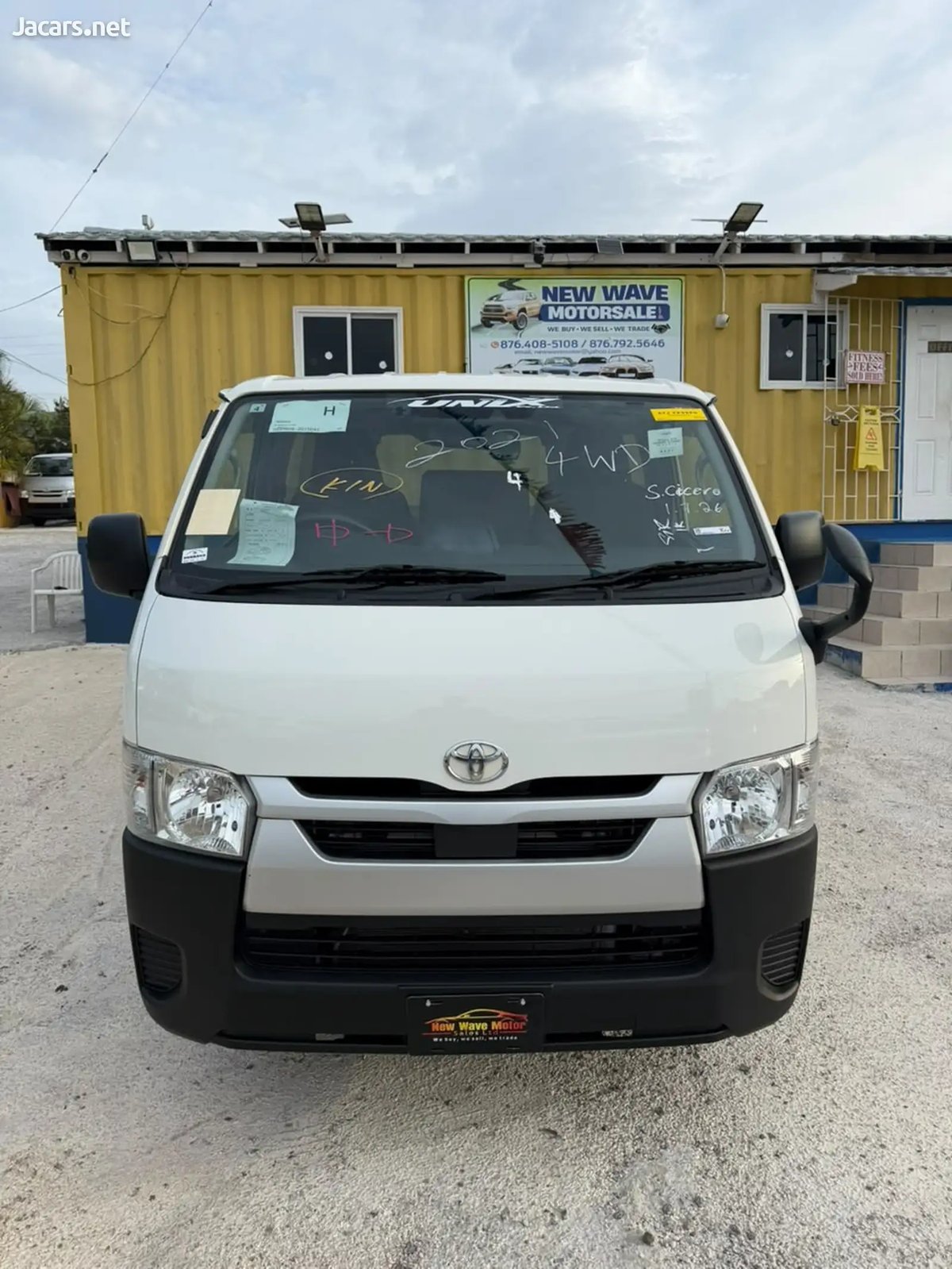 2021 TOYOTA Hiace
