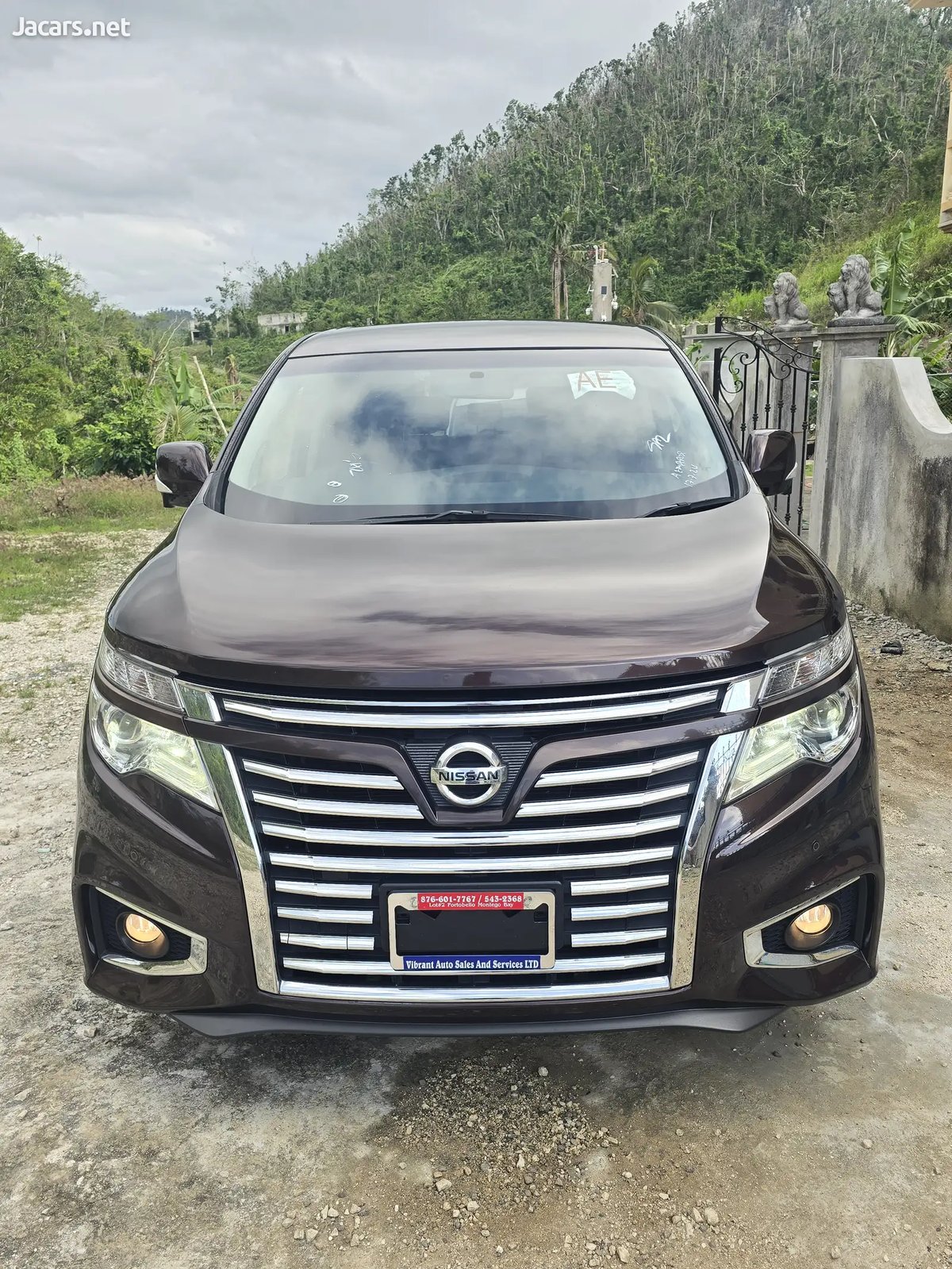 2015 NISSAN Elgrand