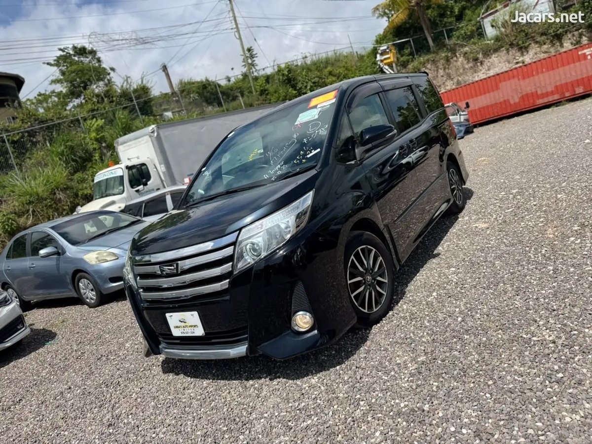 2015 TOYOTA Noah