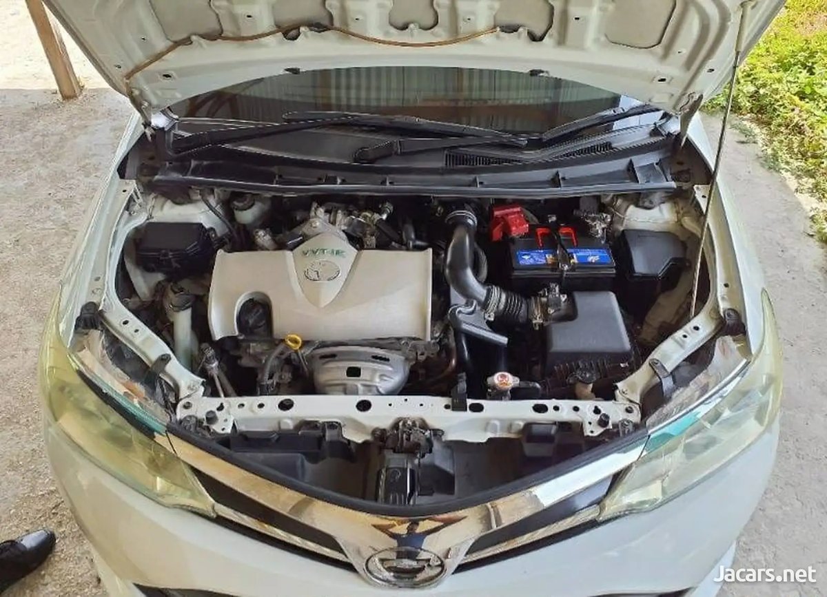 2018 TOYOTA Axio