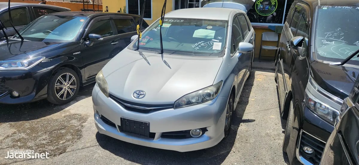 2016 TOYOTA Wish