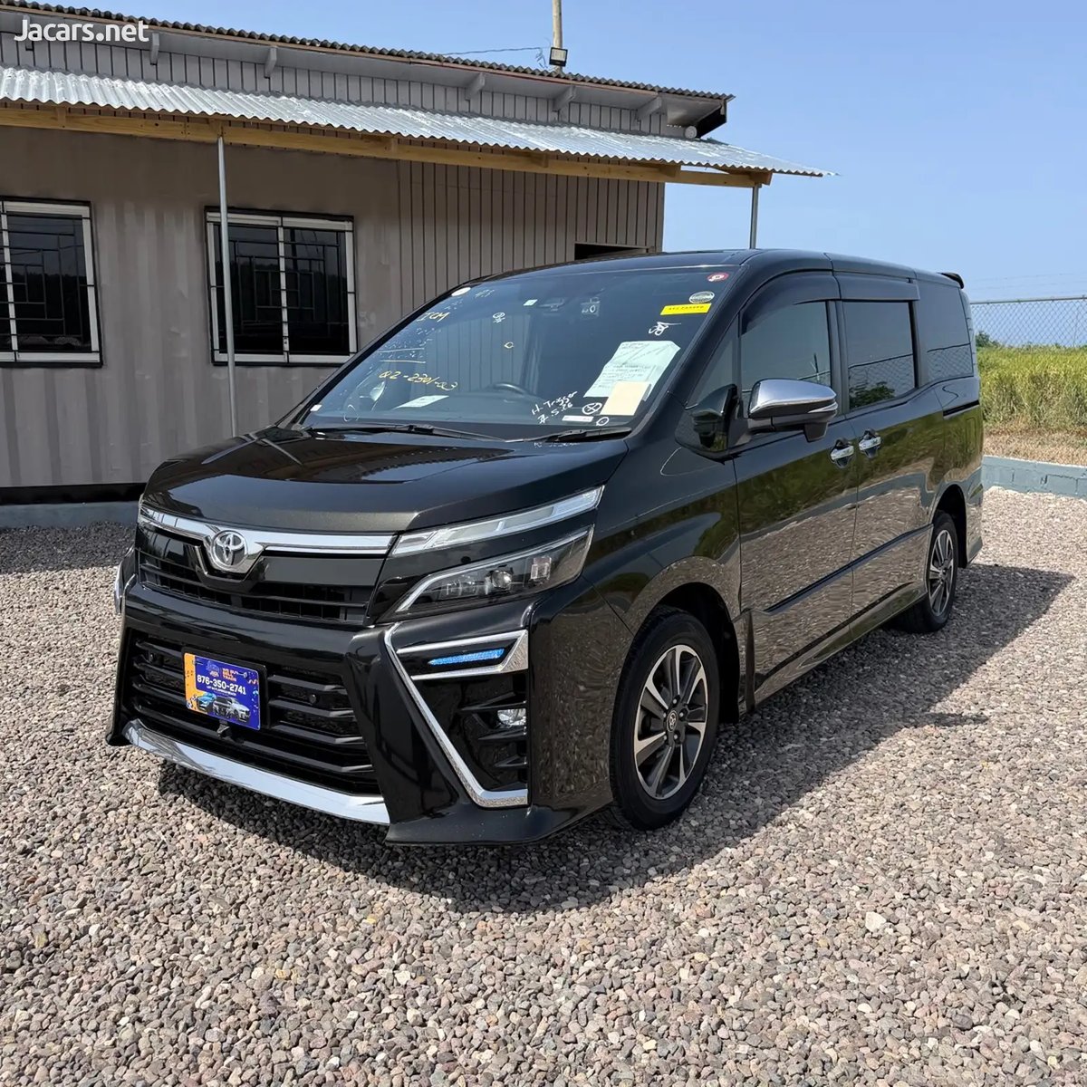 2020 TOYOTA Voxy