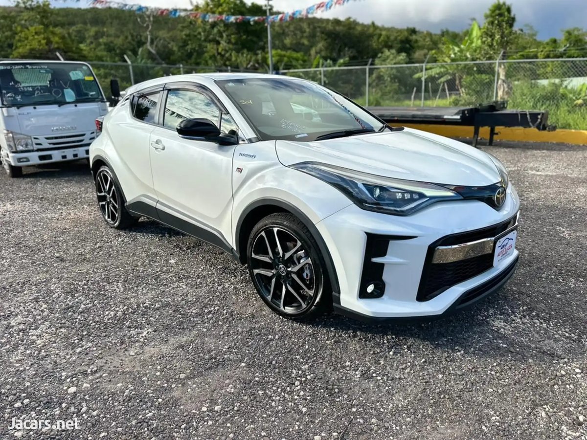 2020 TOYOTA C-HR