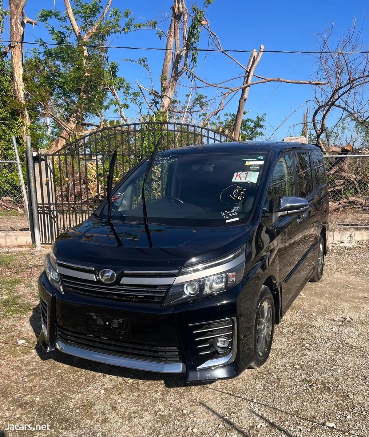 2017 TOYOTA Voxy