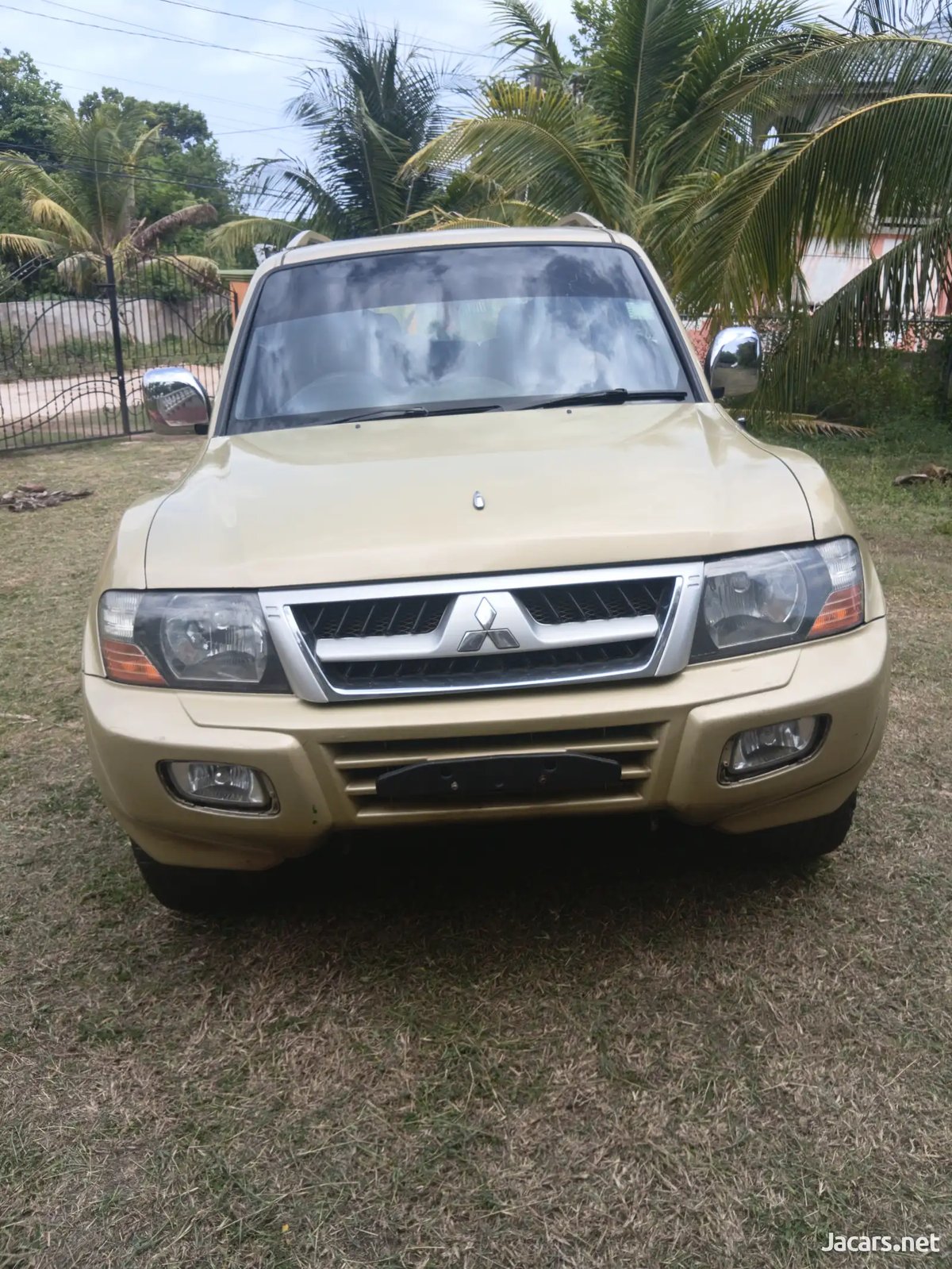 2002 MITSUBISHI Pajero