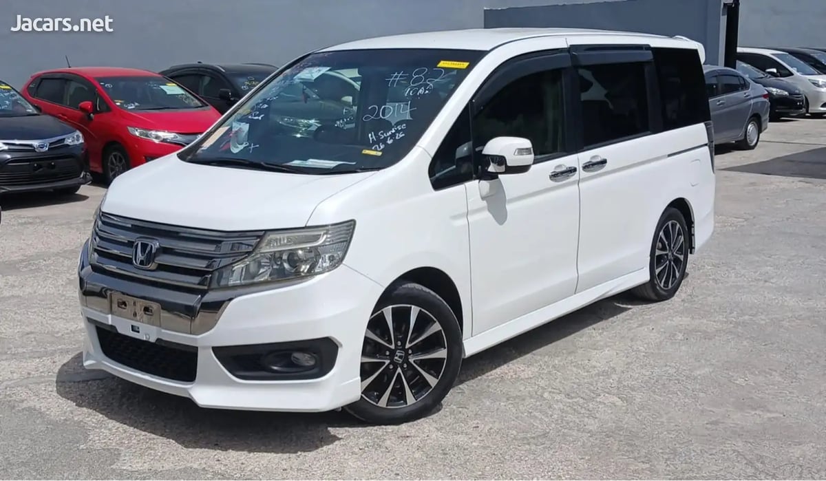 2014 HONDA Stepwgn