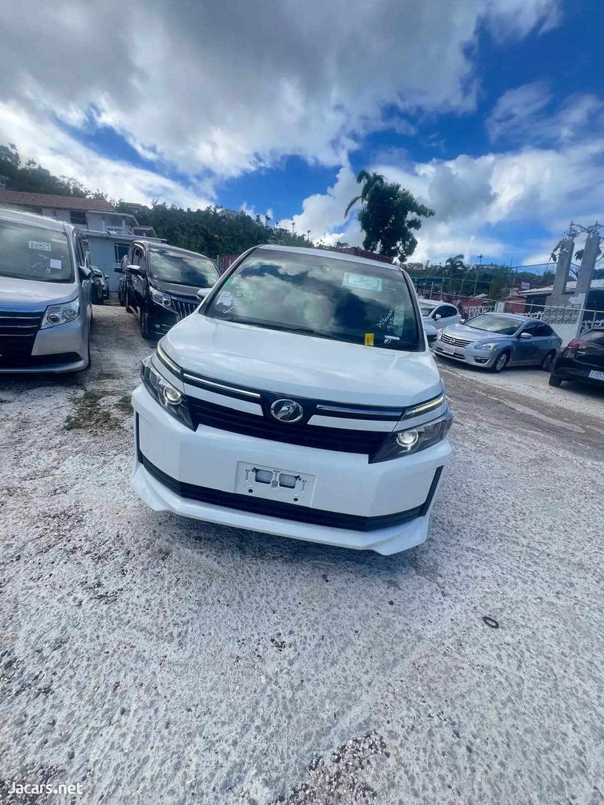 2016 TOYOTA Voxy