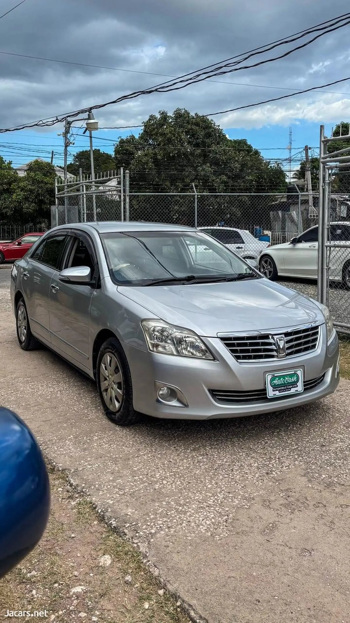 2013 TOYOTA Premio