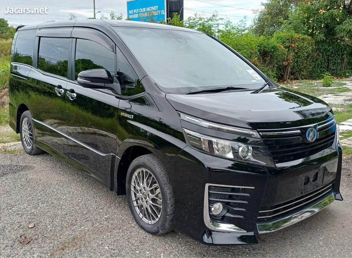2016 TOYOTA Voxy