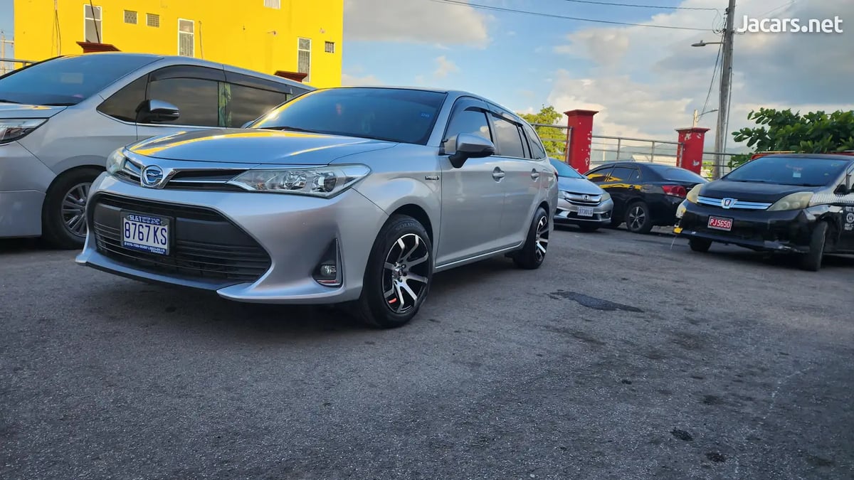 2018 TOYOTA Fielder